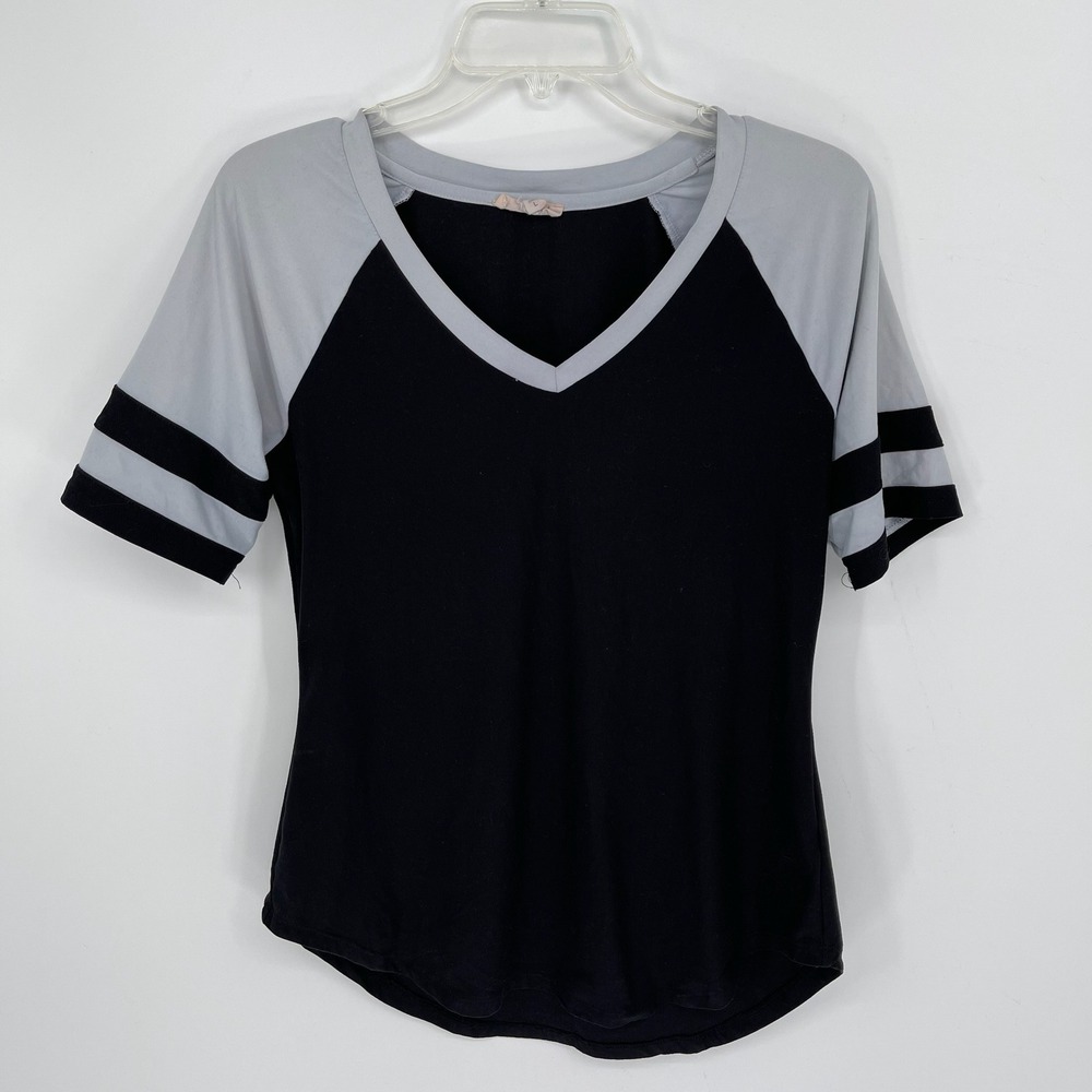 Ultra Flirt Women's Black Gray Raglan Stripe Sleeve V-Neck T-Shirt Size Large